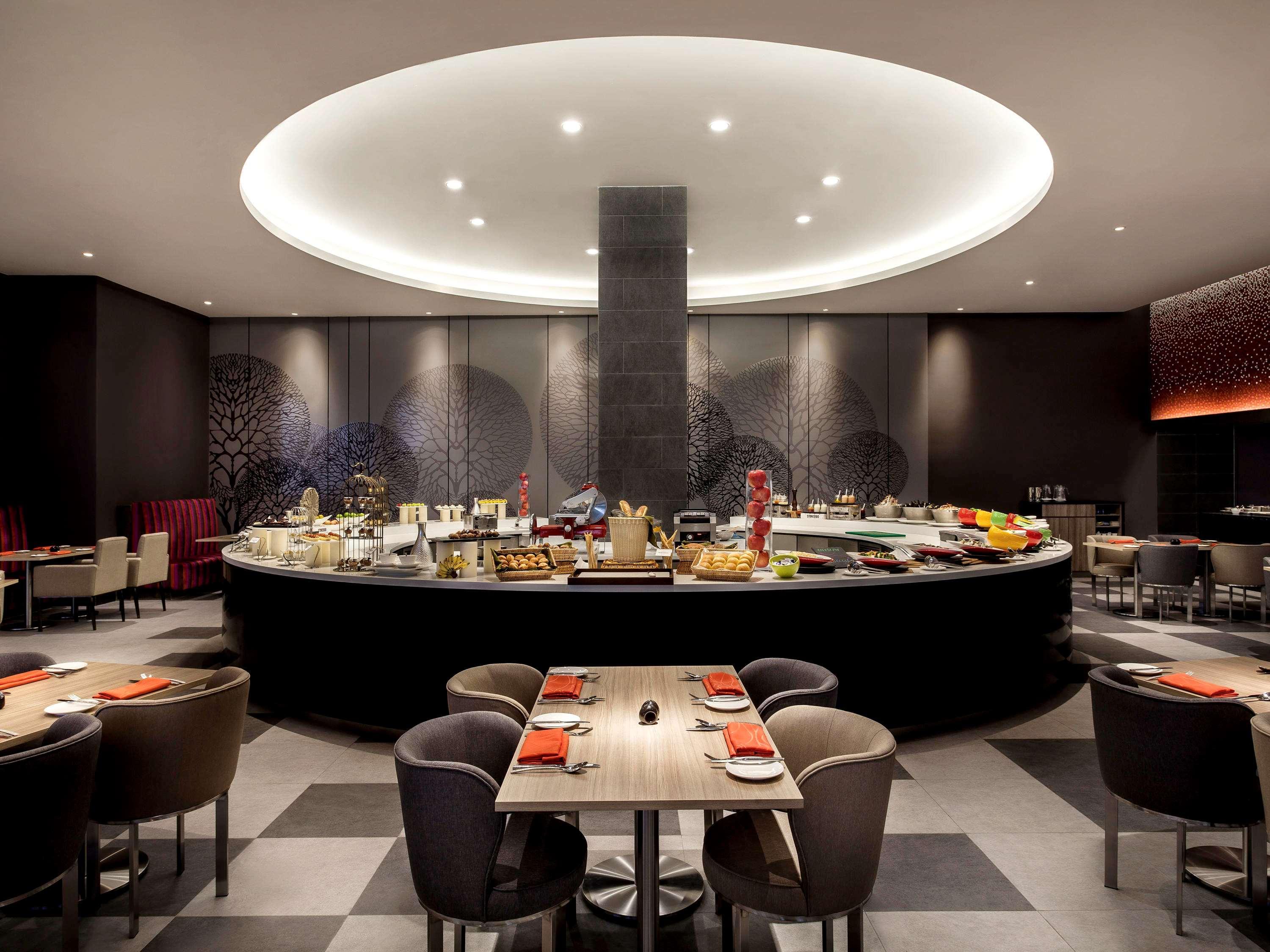 Отель Pullman Miri Waterfront Экстерьер фото The restaurant