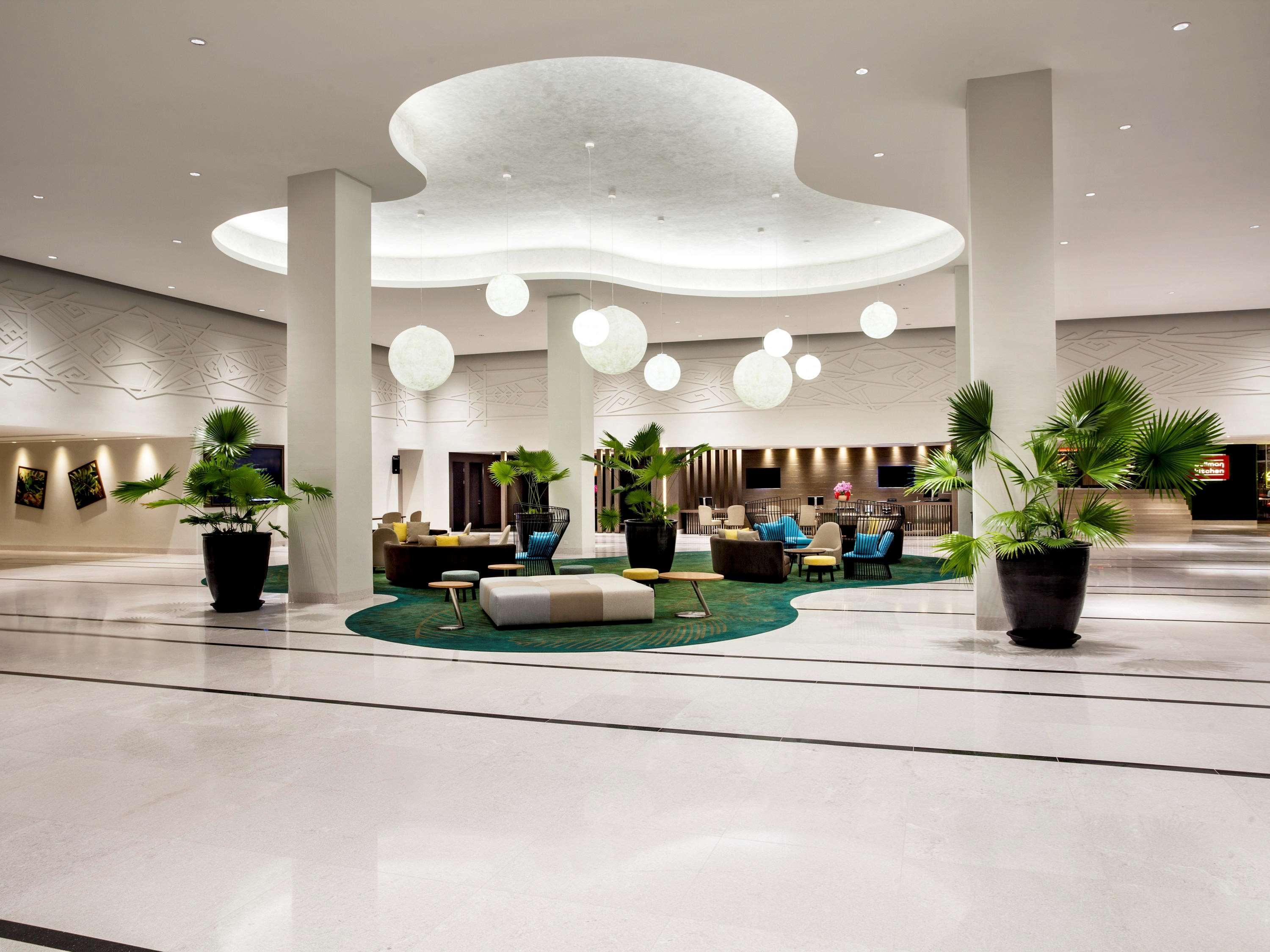 Отель Pullman Miri Waterfront Экстерьер фото The lobby of the hotel