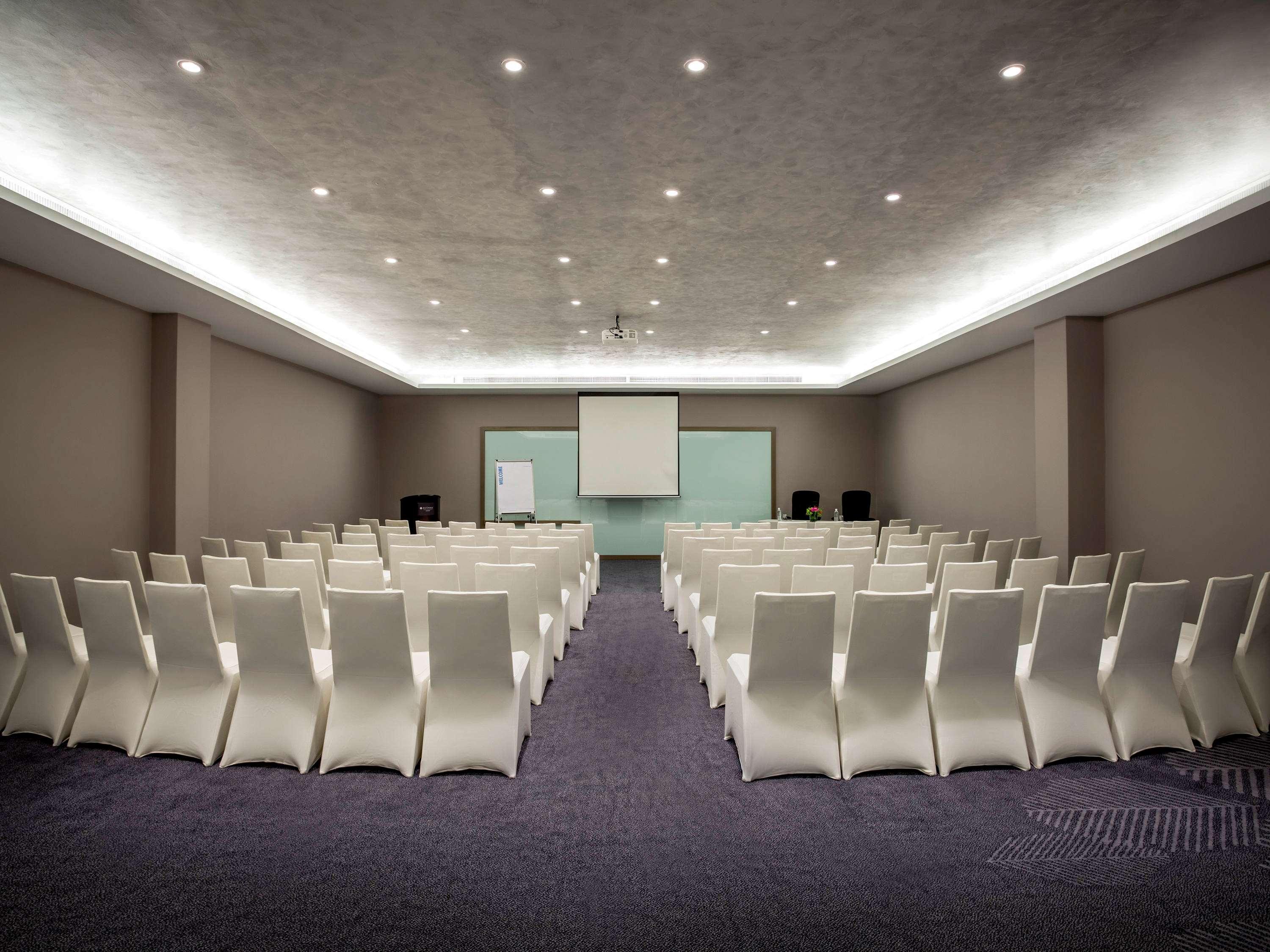 Отель Pullman Miri Waterfront Экстерьер фото Meeting room