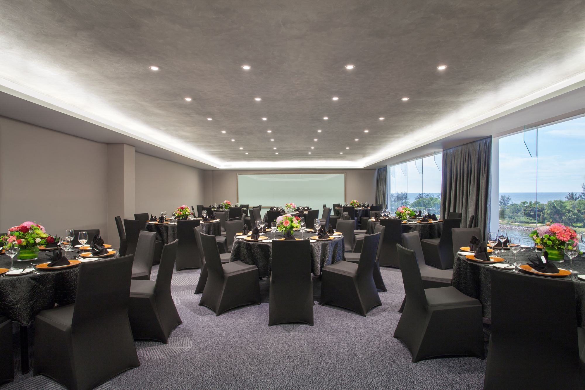 Отель Pullman Miri Waterfront Экстерьер фото The Westin Ballroom
